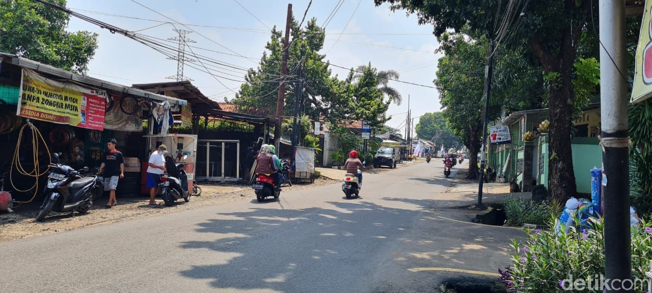 Jalan alternatif dari Depok ke Pasar Minggu, tanpa harus lewat macet jelang Flyover Tapal Kuda Lenteng Agung. (Farih Maulana Sidik/detikcom)