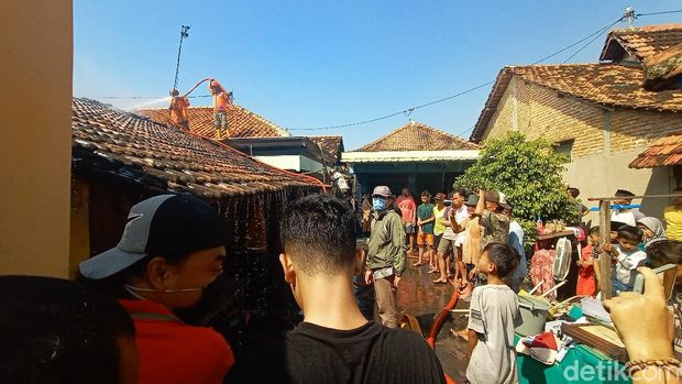 kebakaran rumah di jati kudus, 20/4/2021