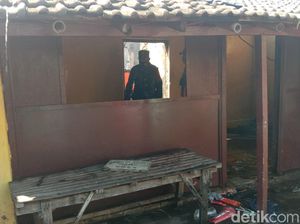 Satu Rumah Warga di Kudus Ludes Terbakar Pagi Ini