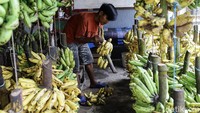Ramadhan tahun ini, penjualan pisang di pasar tersebut mengalami penurunan.