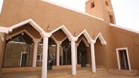 Masjid Al Mansaf di Kegubernuran Al-Zulfi, yang berada di 260 km timur laut Riyadh baru saja selesai direnovasi. Masjid ini merupakan salah satu warisan tertua di kawasan tersebut.