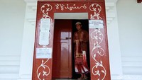 Masjid yang berada di puncak bukit Jabalakat, Dusun Golo, Desa Paseban, Kecamatan Bayat, Klaten itu konon dibangun di masa Kasultanan Demak Bintoro (1475-1568 M) dan dipugar di jaman Sultan Agung dari Mataram.