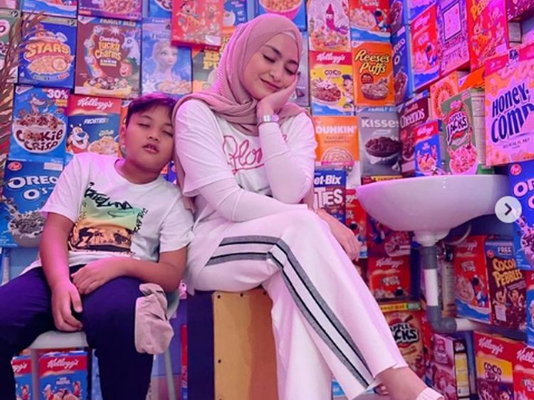 5 Gaya Nathalie Holscher Bersama Anak Sule yang Belum Dihapus dari Instagram