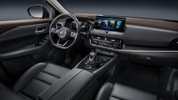 Nissan X-Trail di China memiliki layar sentuh lebih besar, berukuran 12,3 inchi. Nissan juga mempromosikan fungsi mengemudi semi-otonom ProPilot yang ditingkatkan, climate control otomatis tiga zona, dan active noise cancellation. Foto: Dok. Nissan