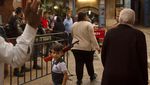 Polisi Israel Patroli Bubarkan Kerumunan Warga Palestina