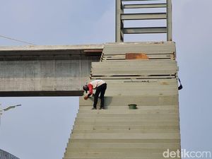 Ditarget Selesai Mei, Begini Kondisi Pembangunan JPO Tapal Kuda LA