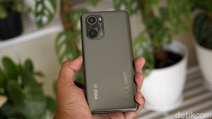 Unboxing Poco F3, Si HP Flagship Killer Reborn