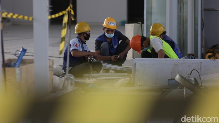 Menteri Perhubungan Budi Karya Sumadi memastikan pembangunan Stasiun Bekasi selesai akhir tahun nanti. Stasiun ini akan menjadi stasiun besar yang melayani keberangkatan luar kota.