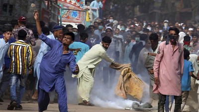 Simpatisan Partai Radikal dan Polisi Bentrok di Pakistan
