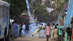 Simpatisan Partai Radikal dan Polisi Bentrok di Pakistan