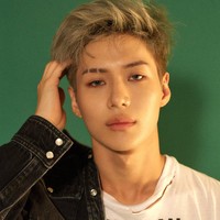 Idol KPop yang dijuluki ‘Dancing Machine’ ini juga akan merilis album solo keempatnya. “Album soloku akan keluar pada minggu kedua atau ketiga bulan Mei,” tambah Taemin. Foto: dok SM Entertainment