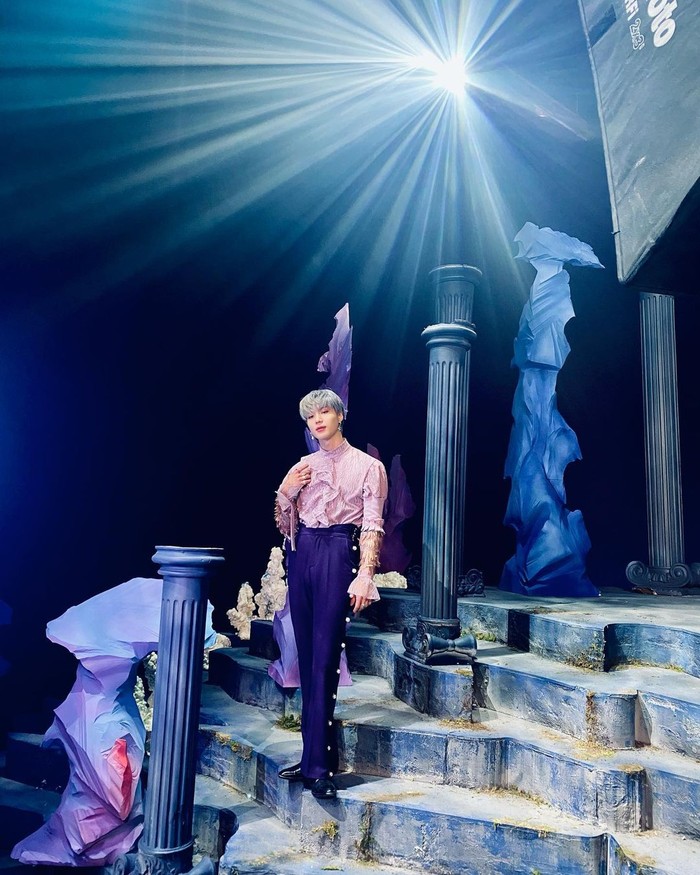 Taemin SHINee Segera Wamil, Intip Lagi Momennya Saat Kulineran