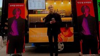 Layaknya idol Korea lain, Taemin juga kerap mendapat kiriman food truck atau coffee truck dari penggemar. Ia pun menunjukkan apresiasinya lewat unggahan foto ini. Foto: Instagram lm_____ltm