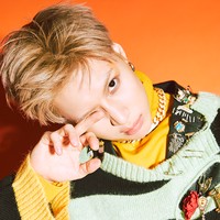 “Tersisa satu bulan, jadi aku tak ingin menghabiskannya dengan sedih. Aku ingin mengatakannya dengan kata-kataku secara langsung,” ungkap Taemin pada para penggemar. Foto: dok SM Entertainment