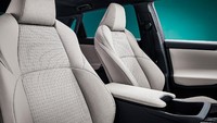 Nama bZ sendiri adalah singkatan dari Beyond Zero dan merupakan sebutan untuk keluarga kendaraan listrik Toyota yang akan datang. Perusahaan telah mengajukan merek dagang untuk bZ1X hingga bZ5X. Nama mobil tanpa X menunjukkan bahwa mobil tersebut tidak memiliki sistem all wheel drive. Foto: Dok. Toyota