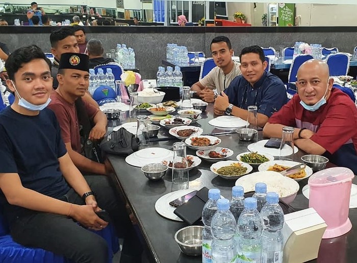 Ustaz Zacky Mirza Sering Kulineran Saat Safari Dakwah, Ini 5 Momennya Ustaz Zacky Mirza Sering Kulineran Saat Safari Dakwah, Ini 5 Momennya