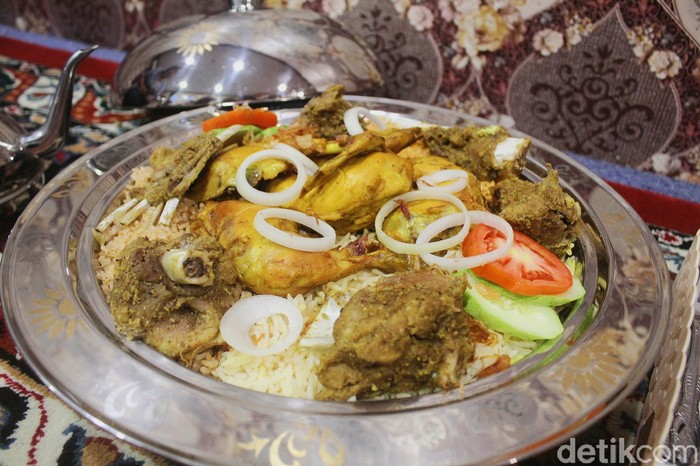 Al Kabsa untuk buka puasa Al Kabsa: Nasi Mandhi dan Nasi Kabsa Rasa Autentik Timur Tengah