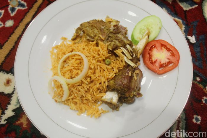 Berbuka Puasa pakai Nasi Mandhi di Restoran Bernuansa Timur Tengah  Foto 6