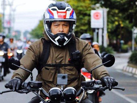 Ariel Noah dengan motornya