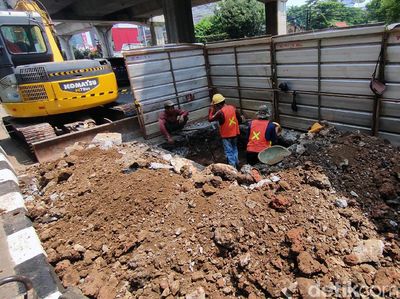 Belum Genap Sebulan, Jalan Kapten Tendean Digali Lagi