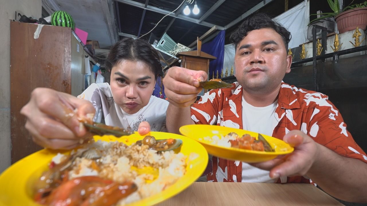 Bikin Laper! Hebohnya Ncess Nabati dan DJ Katty Makan Mie Kerang