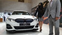 BMW M Performance Parts hadir dengan 7 part performa yang totalnya memiliki harga kurang lebih Rp 118.500.000 (harga normal) atau Rp 111.000.000 (harga saat peluncuran). Foto: Istimewa