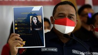 Kepala BP2MI Benny Rhamdani memberikan keterangan pers di Kantor BP2MI, Jakarta, Rabu (21/4/2021). 