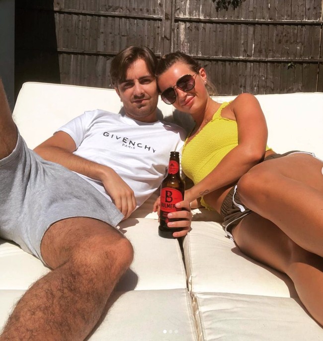 Aksi penipuan yang dilakukan oleh Sammy itu terjadi pada tahun 2016 dan 2018. Dia menggunakan uang sebesar Rp 686 juta milik Haynes dan Martin hanya untuk kebutuhan pribadinya. Foto: Instagram/@danidyerxx