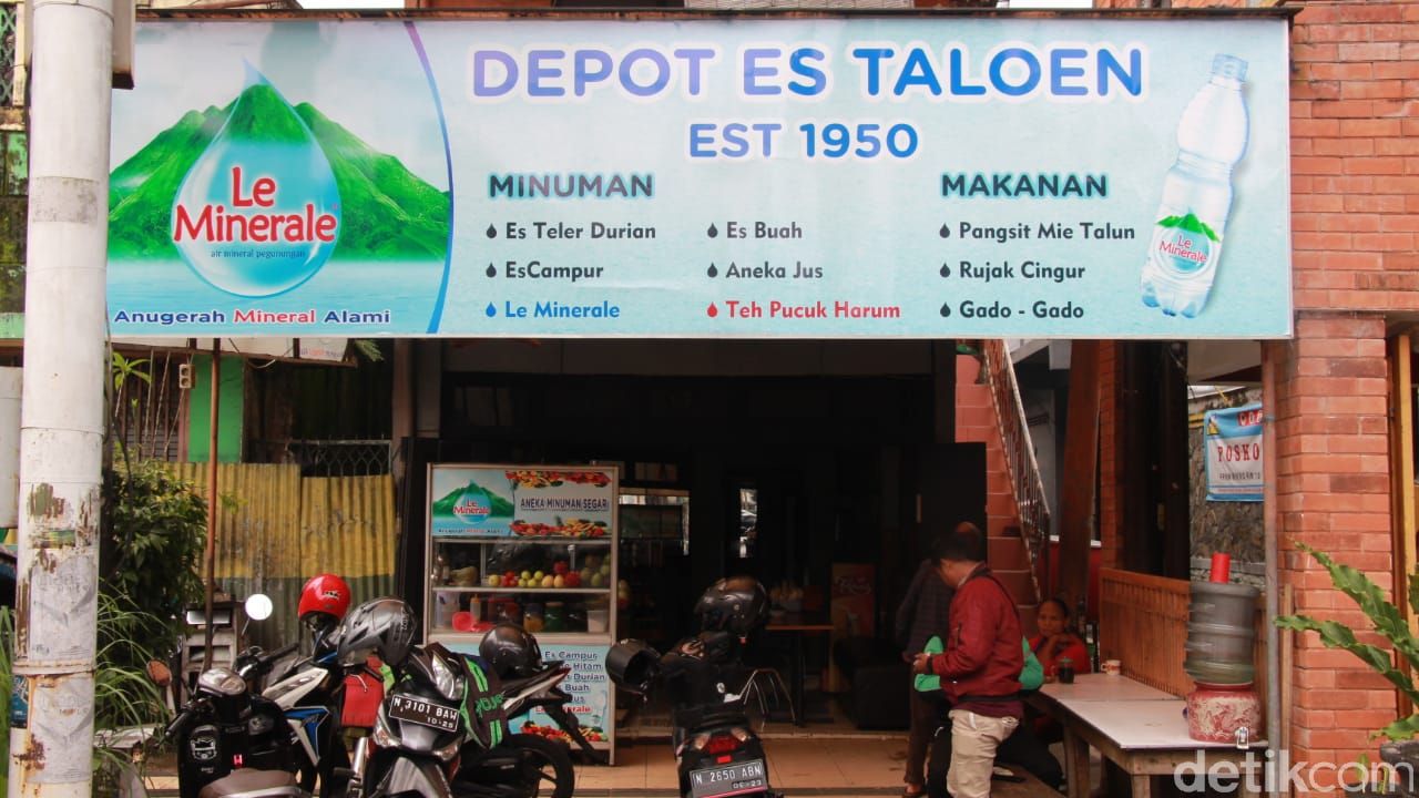 Es Taloen Legendaris Sejak 1950 di Malang