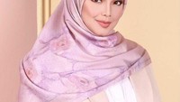 Ibu dua anak ini ternyata tak hanya pandai bernyanyi, tetapi juga handal dalam memasak dan berbisnis kuliner. Foto: Instagram@ctdk