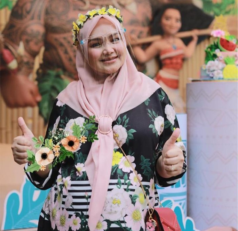 Galeri Siti Nurhaliza Selain Nyanyi, Siti Nurhaliza Jago Masak dan Bisnis Kuliner