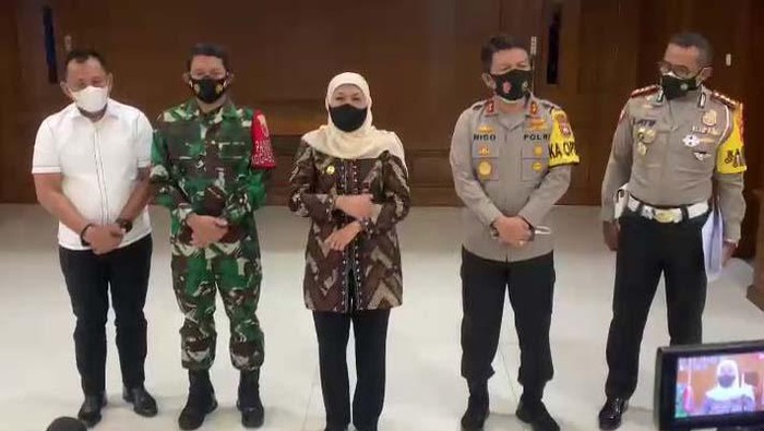 Gubernur Jatim Khofifah Indar Parawansa didampingi Forkopimda Jatim