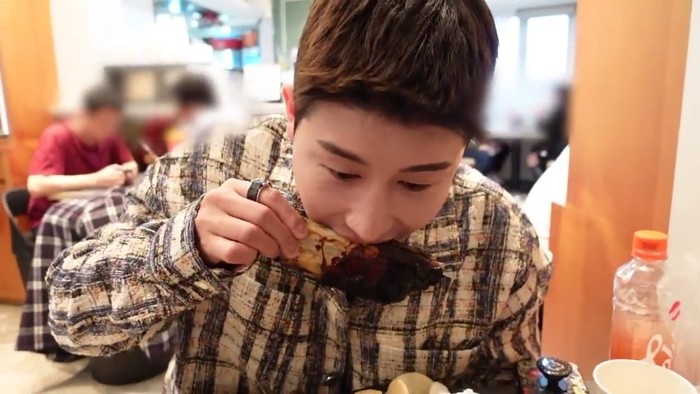 Hair Stylist Mamamoo Coba Nasi Goreng dan Iga Bakar, Ini Komentarnya