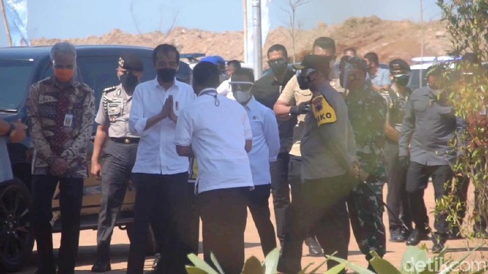 Seakan tidak ingin kehilangan kesempatan emasnya, Presiden Joko Widodo melakukan  pengecekan secara rutin persiapan Kawasan Industri Batang.