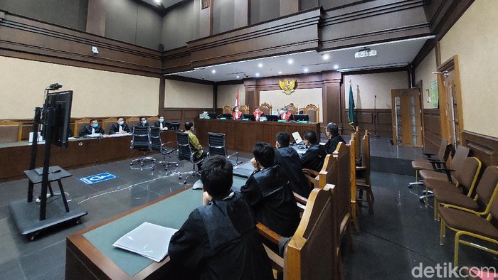 Juliari Batubara jalani sidang dakwaan kasus bansos
