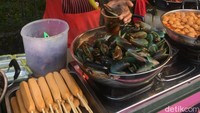 Harga makanan dan minuman yang dijual di sini juga tergolong murah meriah. Mulai dari Rp1 ribu - Rp7 ribu saja. Foto: detikFood/Adjie Prasetya