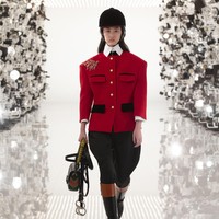 Gucci merilis busana musim dingin 2021 bertepatan dengan perayaan ulang tahunnya yang ke-100. Foto: dok. Courtesy of Gucci/ Gregoire Avenel.