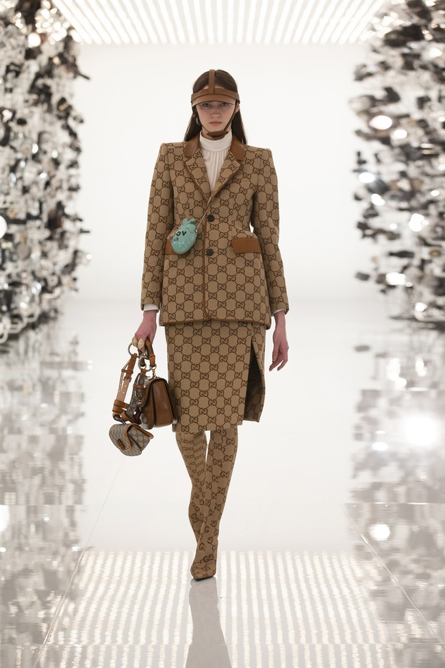 Gucci merilis busana musim dingin 2021 bertepatan dengan perayaan ulang tahunnya yang ke-100. Foto: dok. Courtesy of Gucci/ Gregoire Avenel.