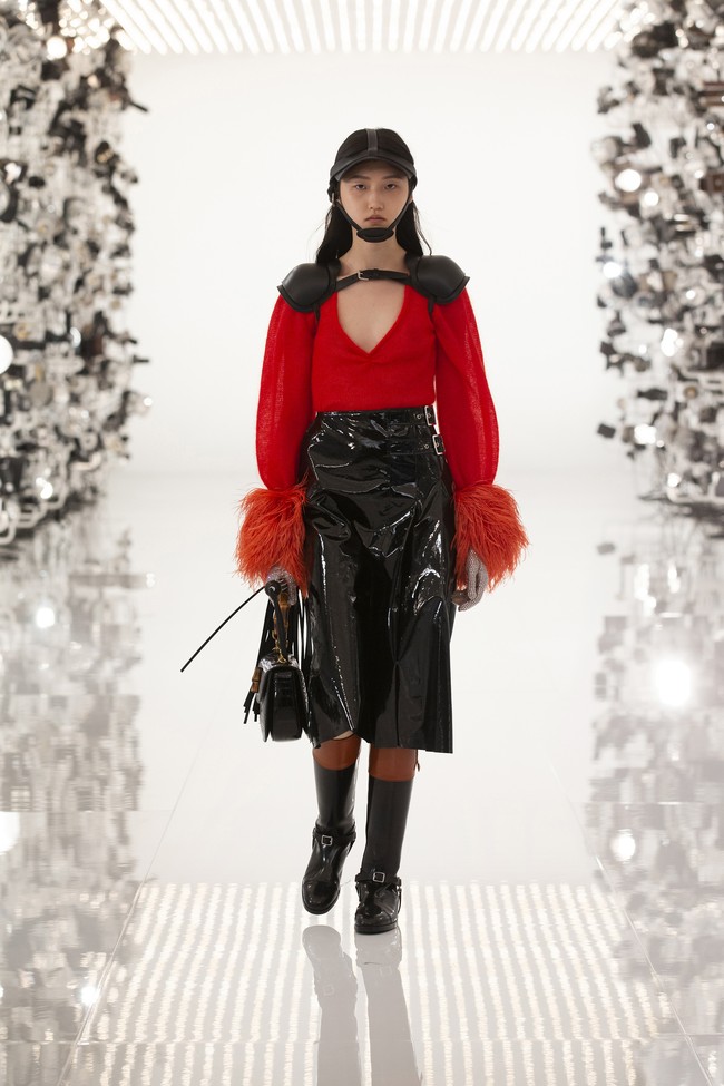 Gucci merilis busana musim dingin 2021 bertepatan dengan perayaan ulang tahunnya yang ke-100. Foto: dok. Courtesy of Gucci/ Gregoire Avenel.