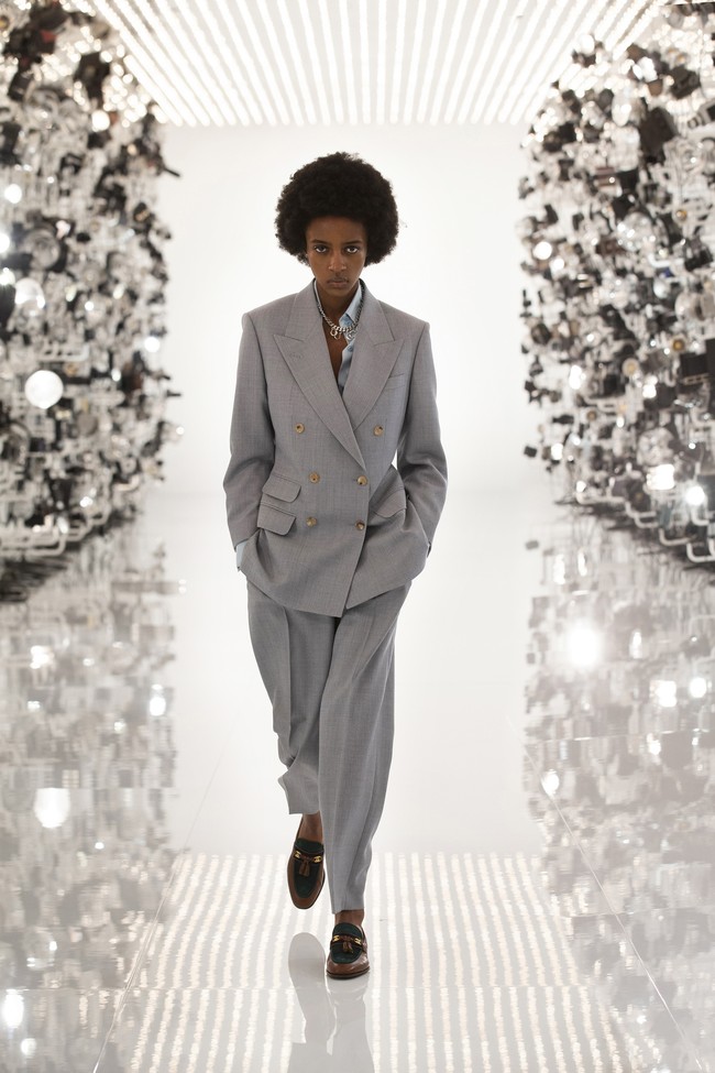 Gucci merilis busana musim dingin 2021 bertepatan dengan perayaan ulang tahunnya yang ke-100. Foto: dok. Courtesy of Gucci/ Gregoire Avenel.