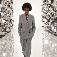 Gucci merilis busana musim dingin 2021 bertepatan dengan perayaan ulang tahunnya yang ke-100. Foto: dok. Courtesy of Gucci/ Gregoire Avenel.