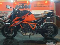 KTM 1290 Super Duke R Hadir di IIMS 