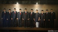Foto pimpinan MPR dipajang di salah satu sudut ruang kerja Fadel Muhammad.