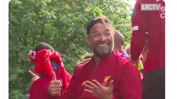 Berapa klub yang meninggalkan European Super League? Ada enam, jawab Jurgen Klopp. Foto: Twitter