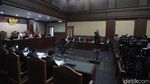Momen Eks Mensos Juliari Batubara Didakwa Terima Suap Bansos