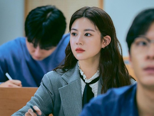 pemain Law School, Go Yoon Jung