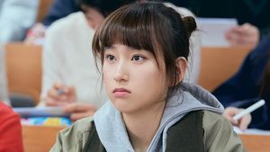 10 Potret Ryu Hye Young, Bora Reply 1988 Jadi Anak Hukum di Law School