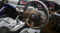 Ditambah lagi dengan kehadiran BMW M Performance Parts dan juga Original BMW Lifestyle, turut memeriahkan penawaran BMW Group Indonesia di IIMS Hybrid 2021.