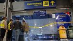Foto: Garis Polisi Terpasang di Lokasi Plafon Ambruk Stasiun Pasar Turi