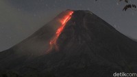 Berdasarkan pengamatan BPPTKG, pada pukul 18.00 tanggal 20 April 2021 hingga pukul 06.00 tanggal 21 April 2021 Gunung Merapi mengeluarkan lava pijar sebanyak 25 kali.